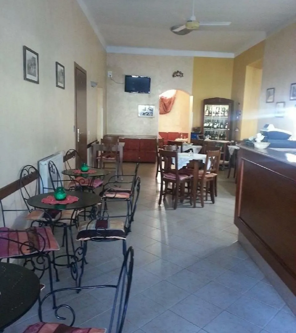 Hotel La Milanese Pietra Ligure 3*,  Italy